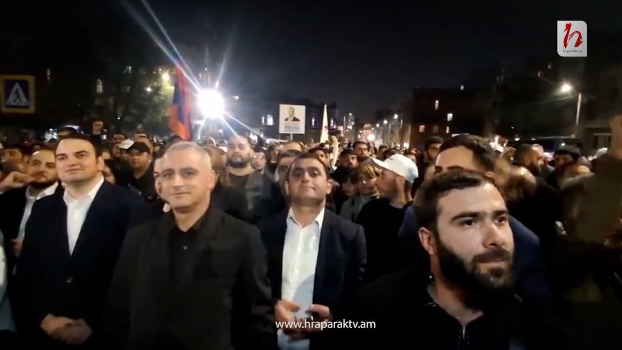 Բռունցնքները` օդ. հազարավոր մարդիկ պահանջում են Սամվել Կարապետյանի ազատությունը