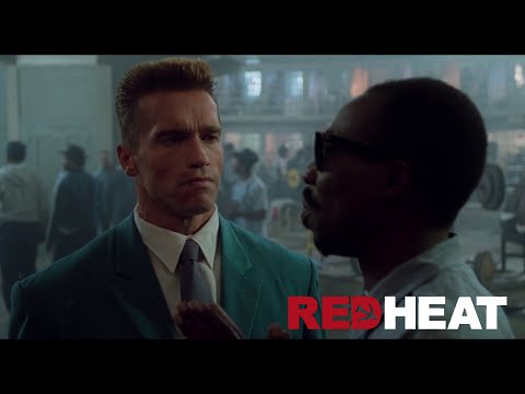 Schwarzenegger meets the drug lord in prison - Red Heat (1988) HD