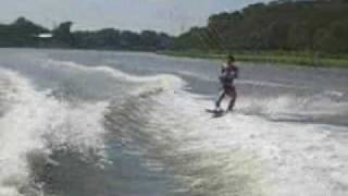 preview picture of video 'Wakeboarding on San Bernard River'