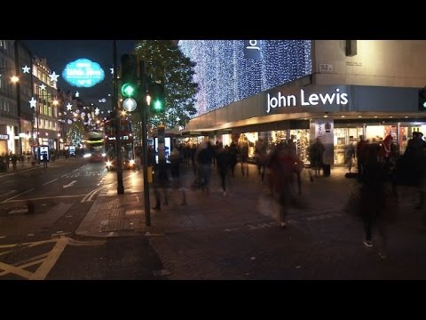 Bargain Brexit: Tourists flock to London for weak pound