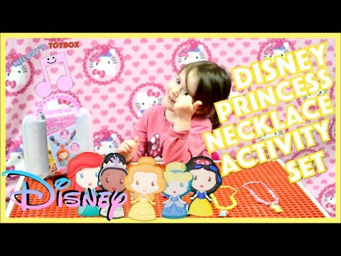 DISNEY PRINCESS NECKLACE ACTIVITY SET - Playing with and creating Disney Princess Necklaces!