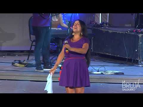 Volver en vino - La Bruja Salguero (Cosquín 2025)