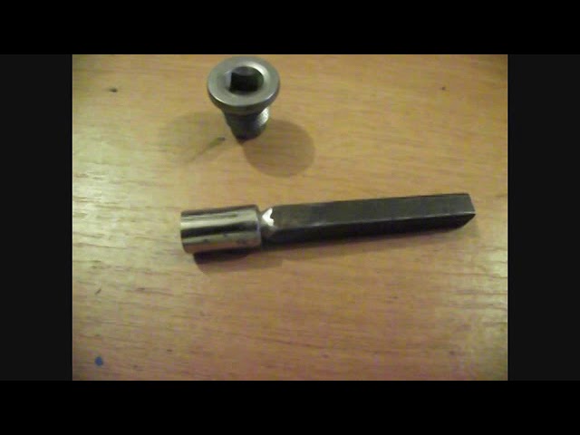 Как открутить масляный фильтр рено сандеро CarsVideo.ru