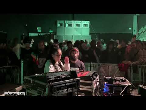 Queen Sheeba & King Alpha Soundsystem (nl/uk). - further (dubplate round ) @ Zappa (b) 010423