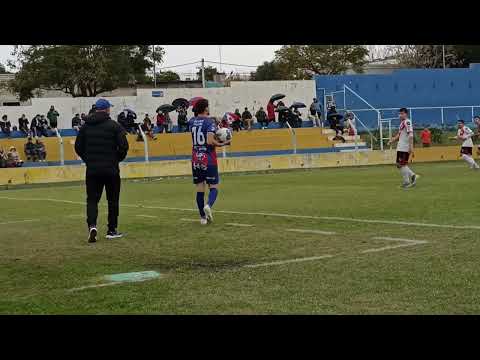 Iván 44 minutos del primer tiempo entre 18 de julio y el equipo el general de Colonia 00 🥅⚽🏃🏃🏾‍♂️