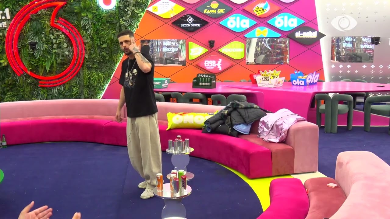 “Ajo i përmend vajzën Mirit, ti më përmend mua djalin”/ Rogerti diskuton me Gimbon