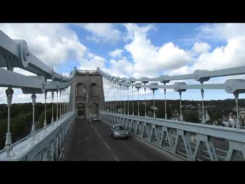 DAF Lowlander Y704XJF Crosses The Menai Bridge onto Anglsey (a bit tight)