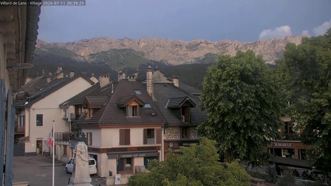 Live webcam view of Centro del Pueblo de Villard-de-Lans