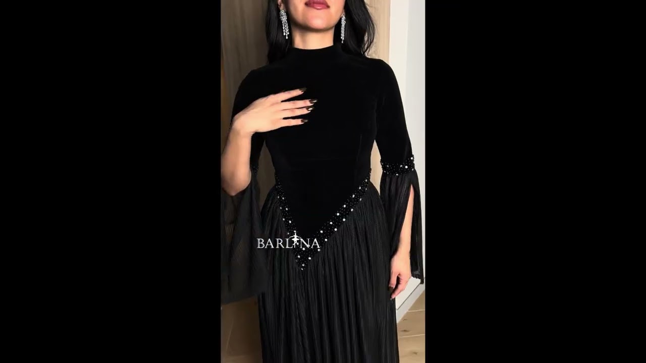 Black dress with open sleeves decorated with pearls - XXL