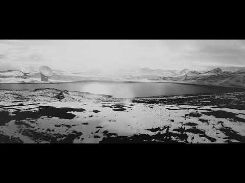 Paresse - She Moves (Official Video)