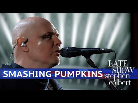 The Smashing Pumpkins Perform 'Knights Of Malta'