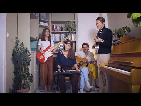 Family Sessions #23 // "Good Luck Charmer" featuring Silje and Christer