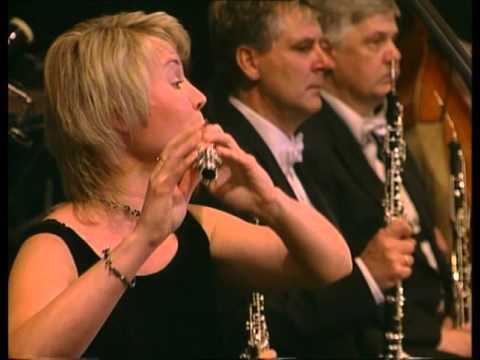 Karel Mark Chichon conducts Nikolai Rimsky-Korsakov Capriccio Espagnole