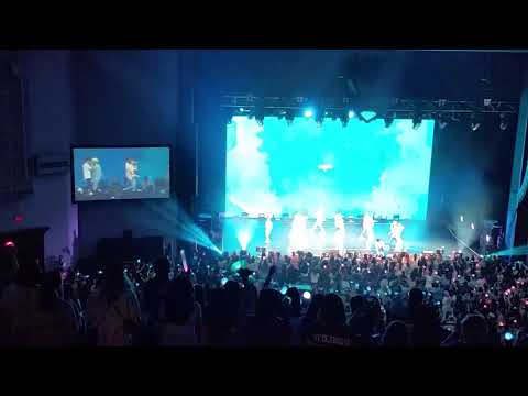 Seventeen 1st World Tour Diamond Edge in Chicago - Healing