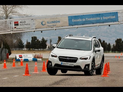 Subaru XV 2018 – Maniobra de esquiva (moose test) y eslalon | km77.com