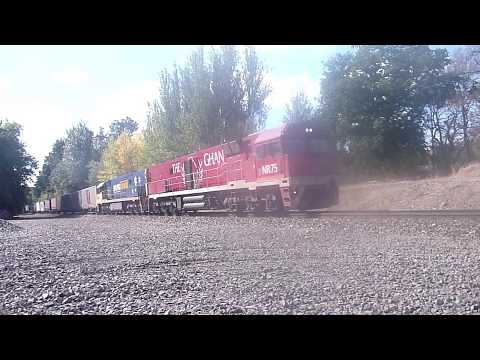Ghan leading Pacific National 4MP7 at Bridgewater 14/3/18