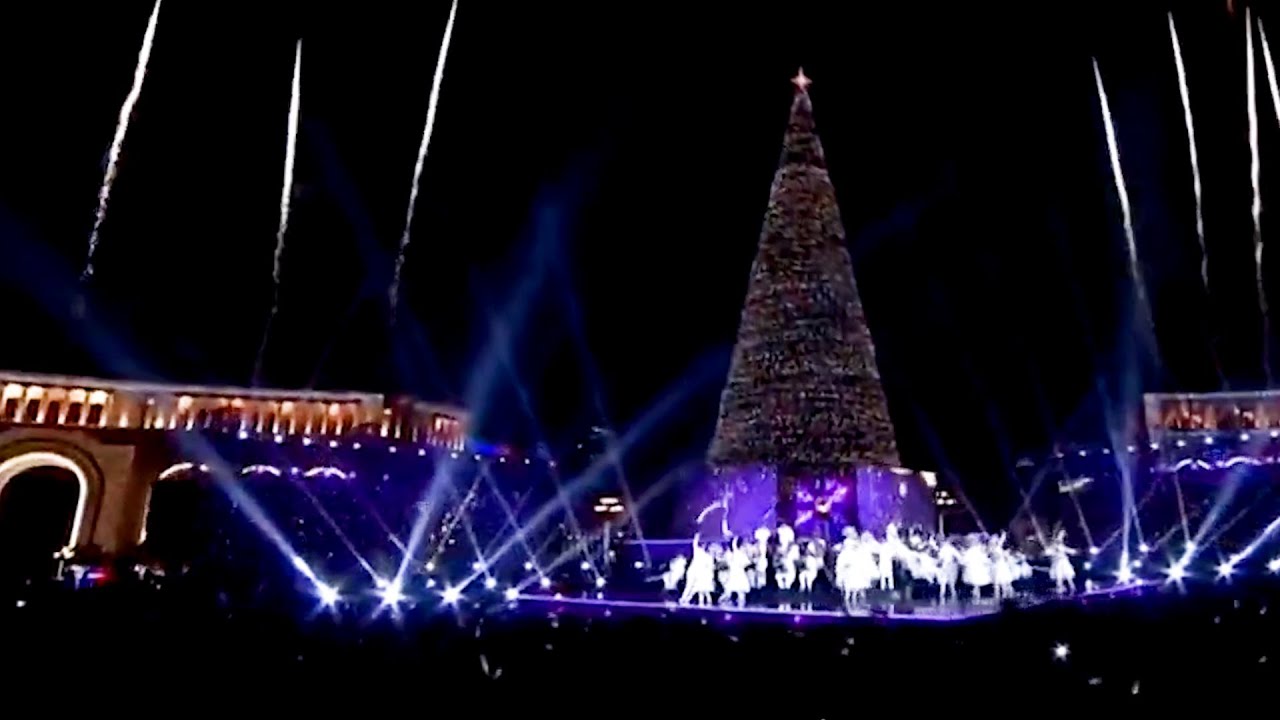 Շոու և լուսային հրավառություն Հանրապետության հրապարակում