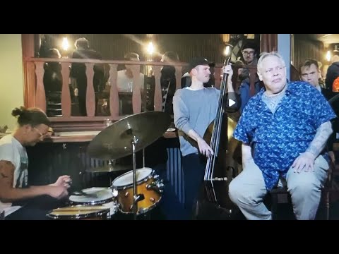 Viking's R'N'B Trio - I Want To Love You - @ Family Pub 2025-10-27 Batcave Sessions 