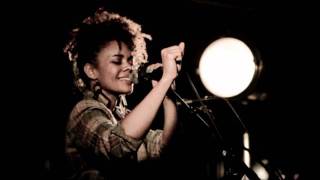 Andreya Triana - Draw The Stars