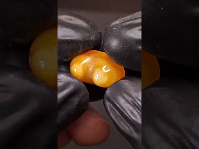 حجر عقيق سليماني هيئة عينين