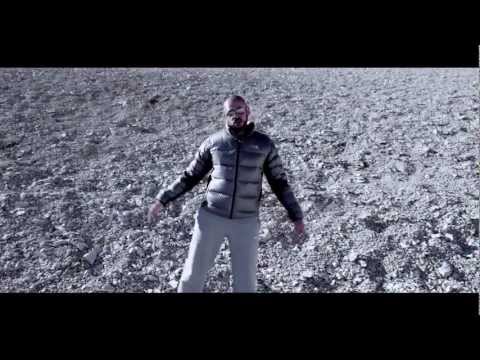 Rocé - Assis Sur La Lune - Extrait de Gunz n'Rocé