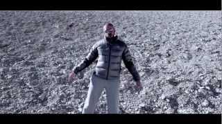 Rocé - Assis Sur La Lune - Extrait de Gunz n'Rocé