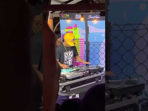 DJ G-Nius vs DJ Flip Flop skratch battle