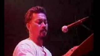 Download lagu Sweet Charity Reunion - Dekatlah Padaku mp3