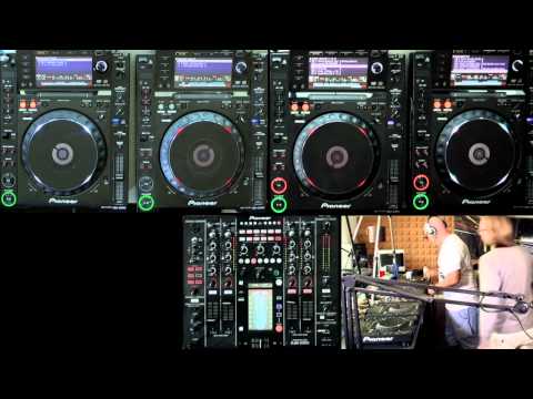 Roger Sanchez - DJsounds Show 2011