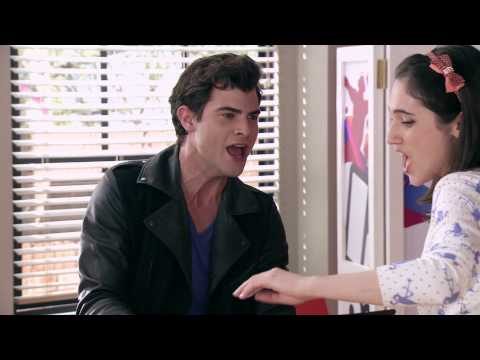Violetta 3 - Diego y Francesca cantan "Ser quien soy"