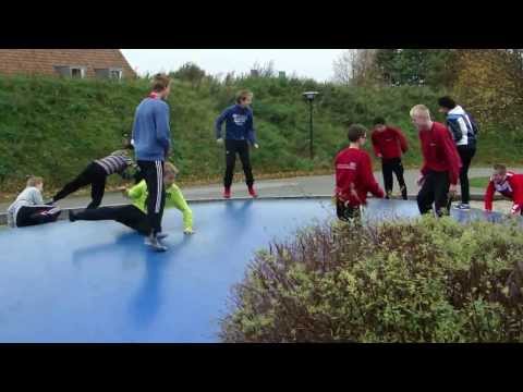 HZVV C1 VoetGolf Springkussen 25-10-2013 Nooitgedacht Hof van Saksen