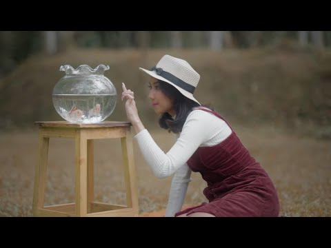 Senin - Made Aurellia