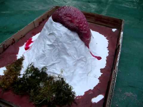 comment construire une maquette d'un volcan