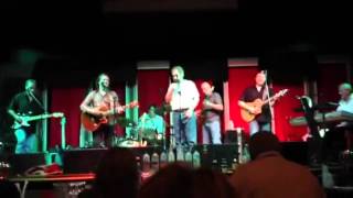 Love Don't Care (Whose Heart it Breaks) - Earl Thomas Conley