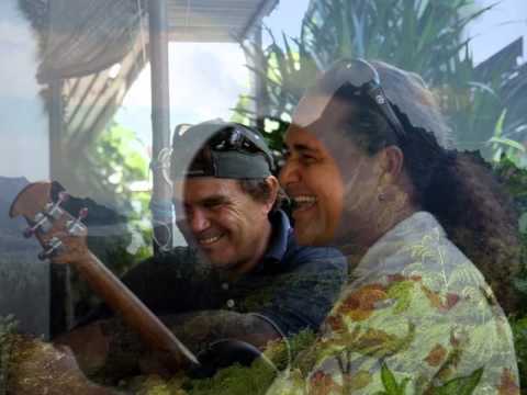 " Sous le soleil en Polynésie..." - Tapuari'i Laughling