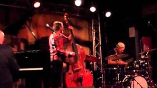 The Bad Plus "Never Stop" @ New Morning (Paris)