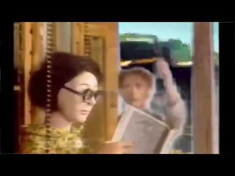 Glen Stefani/Holy Walter - Yum (Ft. Mr. Muthafuckin' eXquire) (Visualizer)