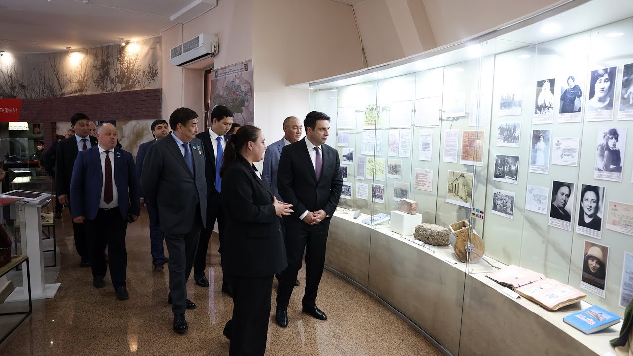 Ալեն Սիմոնյանն այցելել է քաղաքական բռնաճնշումների և տոտալիտարիզմի զոհերի «Ալժիր» հուշահամալիր