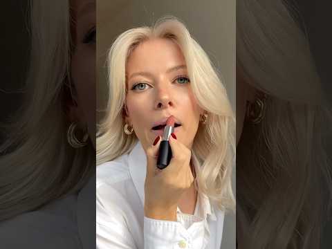 The best nude lipstick ever Mac cosmetics —  maximal matte lipstick - velvet teddy