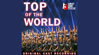 Kadr z teledysku Top of the World tekst piosenki Westend Stage