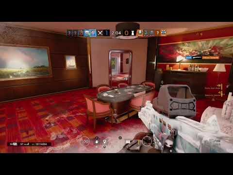 Rainbow Six Siege: Hiding with Mira for a 1v3 clutch?