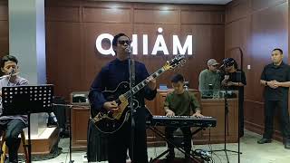 Download lagu Noh Salleh - Bisikan | Qhiam Bangi 2026 mp3