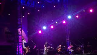 Natalia Lafourcade &amp; los macorinos (son amores -that&#39;s amore)
