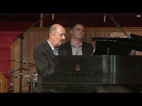 Himno: Venid glorificad a Dios - Conferencia Expositores 2018