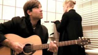 Shout Out Louds spielen &quot;Fall Hard&quot;