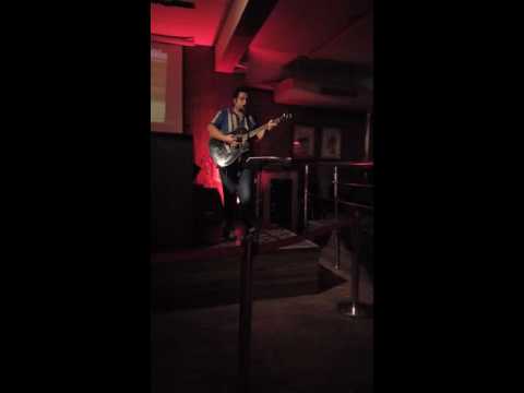 Dhruv Sharma Hit Me Baby One More Time (Travis) Live 