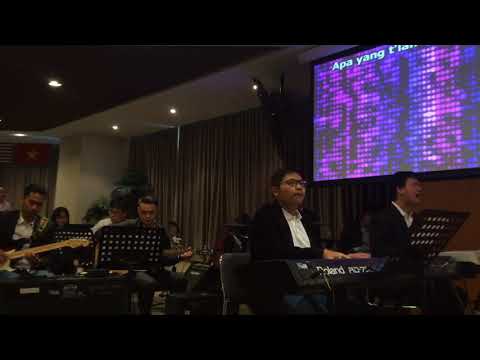 Terpujilah Nama Tuhan - Dia Diagungkan / KPPK 220 / Ajaib Kau Tuhan