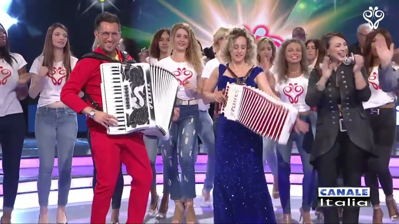 Giuseppe Spinelli & Veila - SU E GIÙ (polka) Canale Italia SPECIALE FARFALLINA in TV *new song*