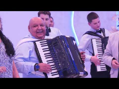 Božinov mega show 2025.