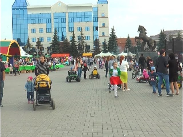 Забег на шпильках и «Мисс Нурлат»